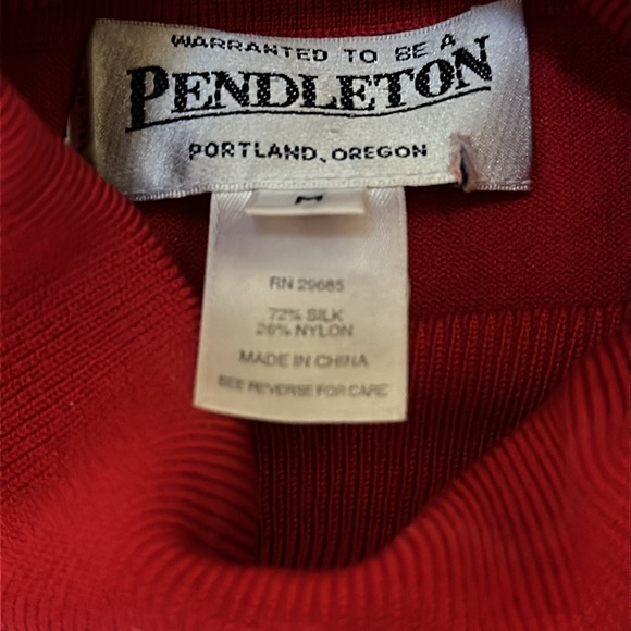 Pendleton sleeveless turtleneck - Picture 5 of 7